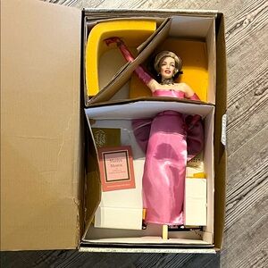 Marilyn Monroe Franklin Heirloom‎ Doll Vintage Pink Gown Figurine